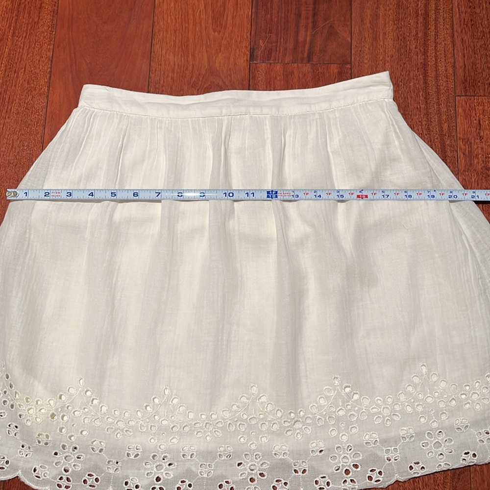 Old Navy Eyelet Short Mini Skirt Cream/Off White Size SP - Picture 4 of 8